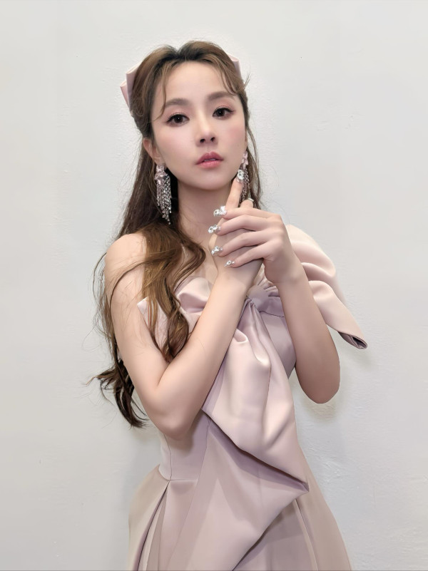 谷婭溦爆Seed炮轟某前輩歌手玩針對！嫌疑人對號入座列4點反擊︰不要誤會我