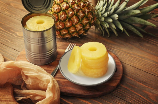 吃「菠蘿罐頭」可短暫止瀉？（圖片來源︰Canva）
