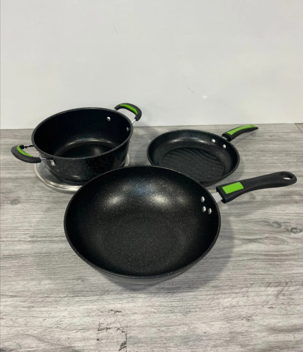 牙膏優惠｜屈臣氏買牙膏激送逾$902大禮！免費拎Snoopy保溫壺/鍋具套裝/清潔劑 (大掃除辦年貨攻略)