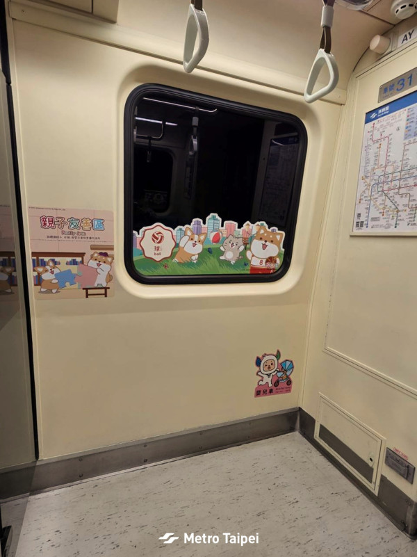 遊台注意！台北捷運3大新措施上路 新增嬰兒車停放區方便親子旅客 