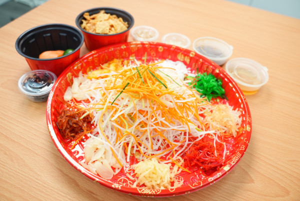 【盆菜推介】記者親身試食！米芝蓮推介莆田新春盆菜12道海味鮑魚大蝦盆菜／必食煙三文魚撈起／$68加購賀年糕點