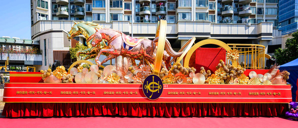 搶先睇新春花車設計!旅發局「國泰新春國際匯演之夜」花車巡遊+精彩表演 為馬年賀歲打頭陣