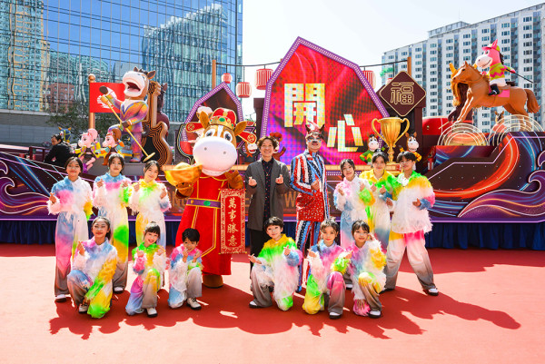 搶先睇新春花車設計!旅發局「國泰新春國際匯演之夜」花車巡遊+精彩表演 為馬年賀歲打頭陣