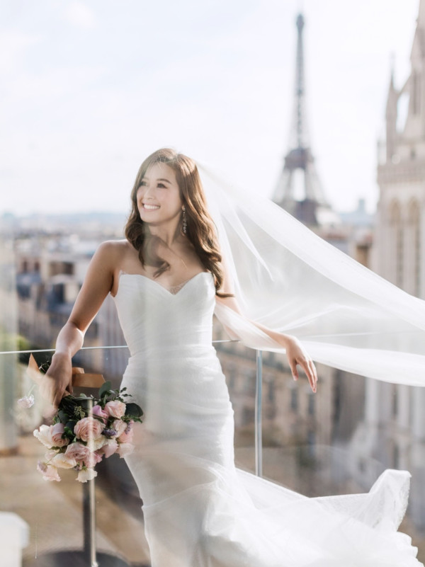 43歲女藝人無預警宣佈結婚喜訊！IG晒巴黎鐵塔婚照：我的新篇章開始