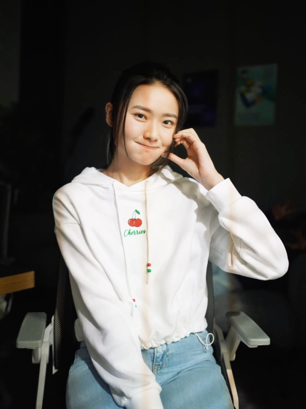 戴祖儀IG突然公開「男友」摸頭合照！情人節放閃激讚胸肌 身份曝光意想不到