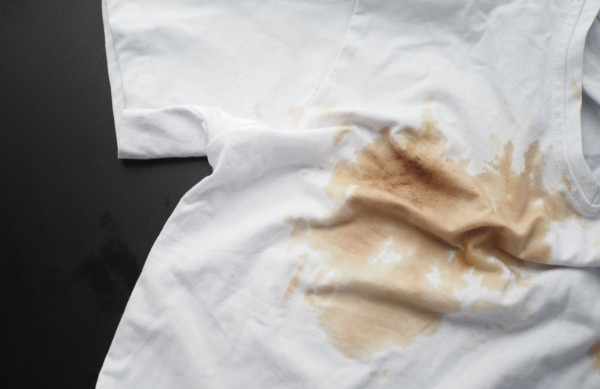 白衫污漬秒變新！$26「超強」去污神器實測：清走陳年黃漬/血跡！3款顏色點揀？