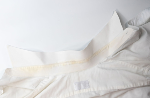 白衫污漬秒變新！$26「超強」去污神器實測：清走陳年黃漬/血跡！3款顏色點揀？