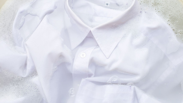 白衫污漬秒變新！$26「超強」去污神器實測：清走陳年黃漬/血跡！3款顏色點揀？