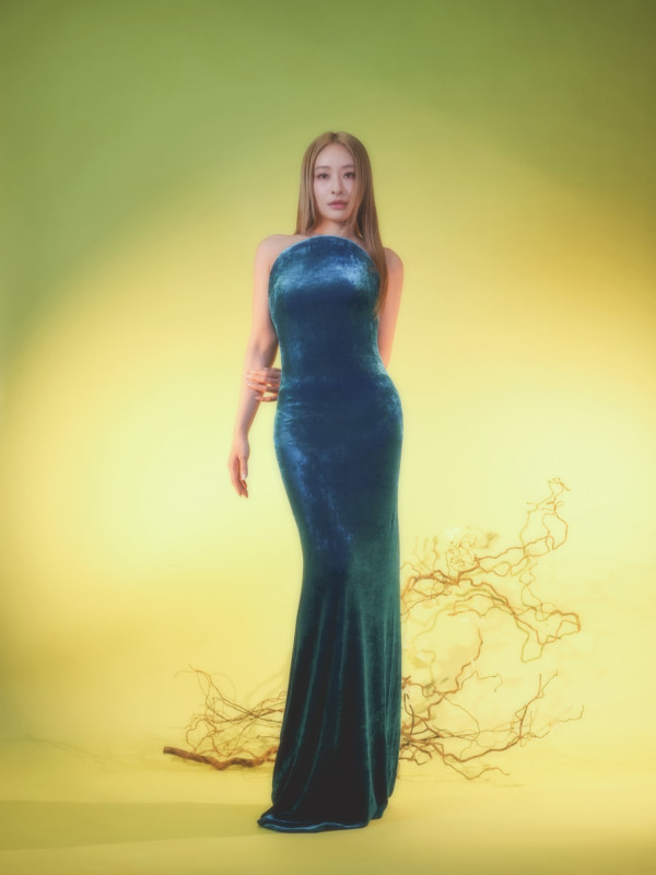 陳瀅蛇年壓軸化身性感「蛇女郎」極驚艷！金髮造型S字水蛇腰身材誘惑爆燈