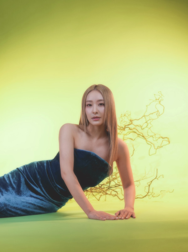 陳瀅蛇年壓軸化身性感「蛇女郎」極驚艷！金髮造型S字水蛇腰身材誘惑爆燈