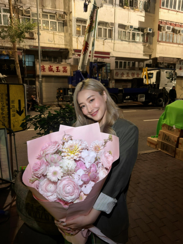 陳瀅蛇年壓軸化身性感「蛇女郎」極驚艷！金髮造型S字水蛇腰身材誘惑爆燈