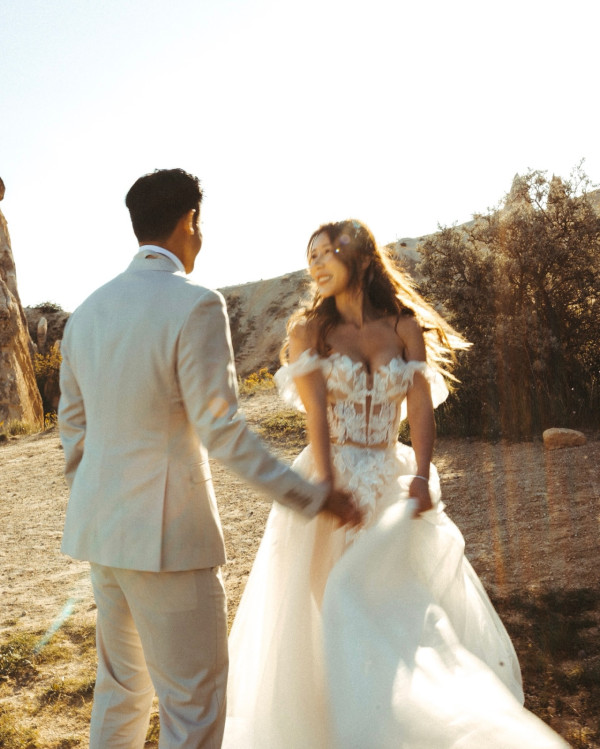 前TVB咪神過大禮排場奢華晒驚人財力！金器堆滿屋巨型流星錘龍鳳鈪粗過手臂