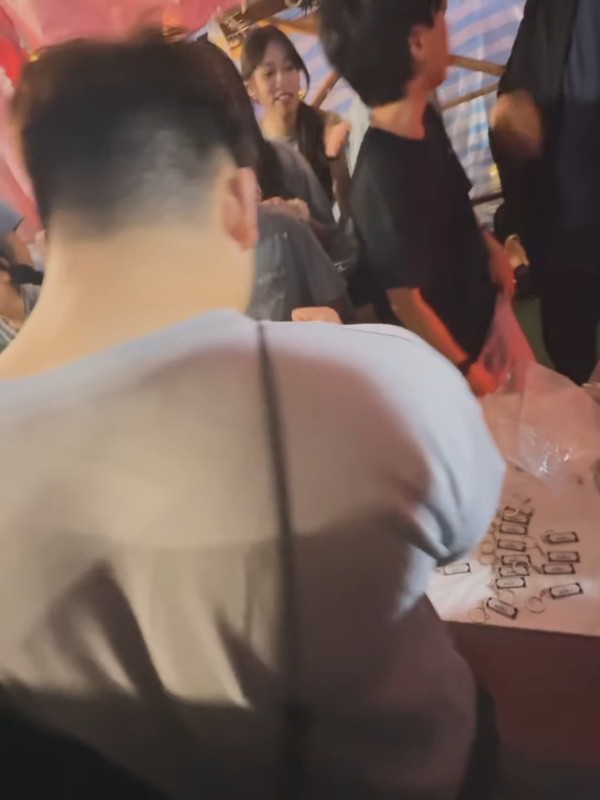 姜濤化身「市民姜先生」現身維園年宵！包到冚幫襯中學生檔口仍被認出：係咪姜濤
