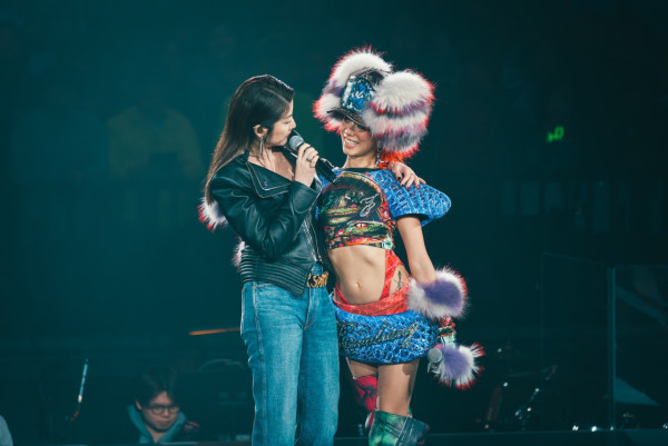 JACE陳凱詠紅館演唱會｜半百藝人好友到場力撐！近8成入座率無懼惡意抨擊滯銷