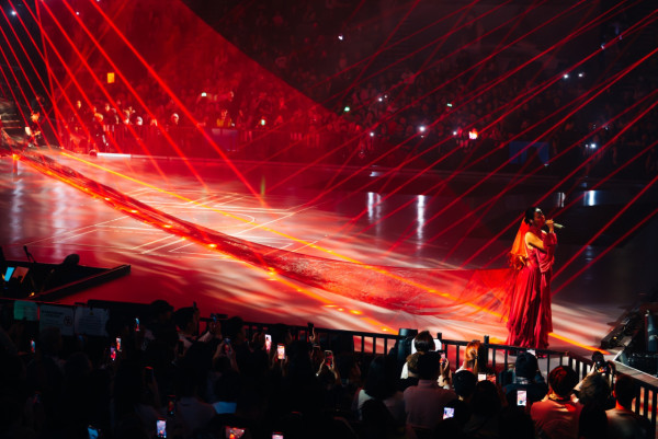 JACE陳凱詠紅館演唱會｜半百藝人好友到場力撐！近8成入座率無懼惡意抨擊滯銷