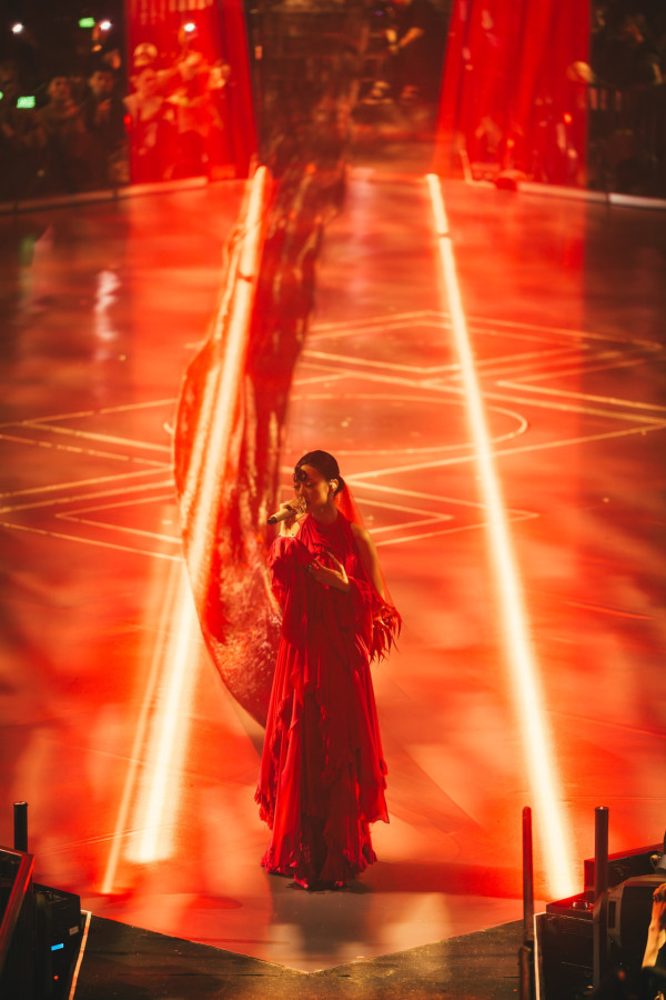 JACE陳凱詠紅館演唱會｜半百藝人好友到場力撐！近8成入座率無懼惡意抨擊滯銷