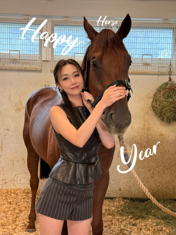 富貴港姐新年送禮曝光半億豪宅！巨型客廳放兩米桃花樹 1800呎空間感極大