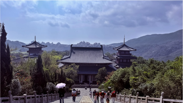 大華興寺(圖片來源:小紅書@豬柳蛋麥滿分走豬) 【深圳行大運5大秘境】鹽田龍崗1日遊︰8米發財樹打卡、拜金觀音深圳最高旺足全年