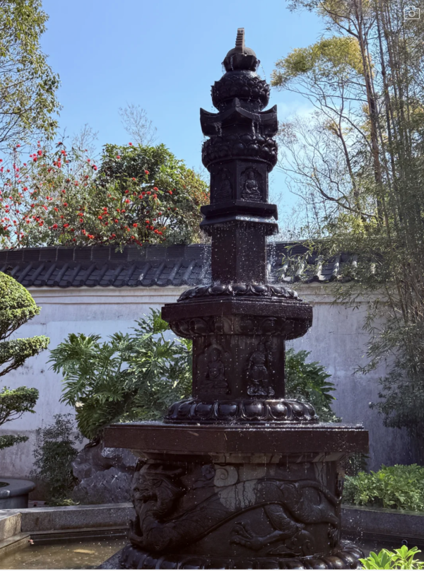 大華興寺(圖片來源:小紅書@豬柳蛋麥滿分走豬) 【深圳行大運5大秘境】鹽田龍崗1日遊︰8米發財樹打卡、拜金觀音深圳最高旺足全年