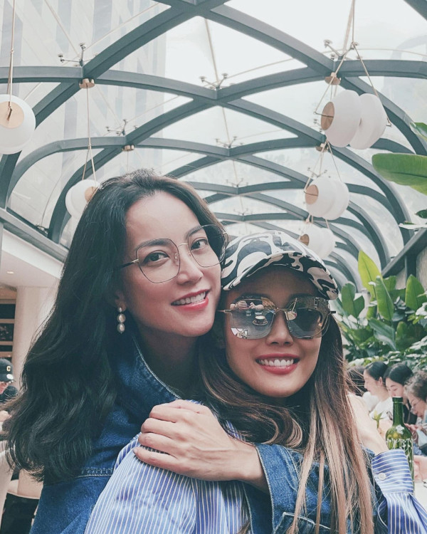 霍汶希15歲愛女最新近照激罕曝光！亭亭玉立星味濃靚過媽媽！網民激讚可原地出道