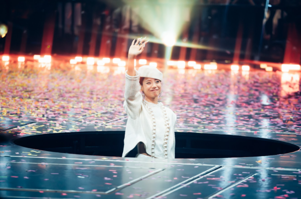 JACE陳凱詠紅館演唱會尾場！嘉賓林家謙鍾雪瑩掀高潮 眼濕濕哽咽：口話支持但入場就冇人