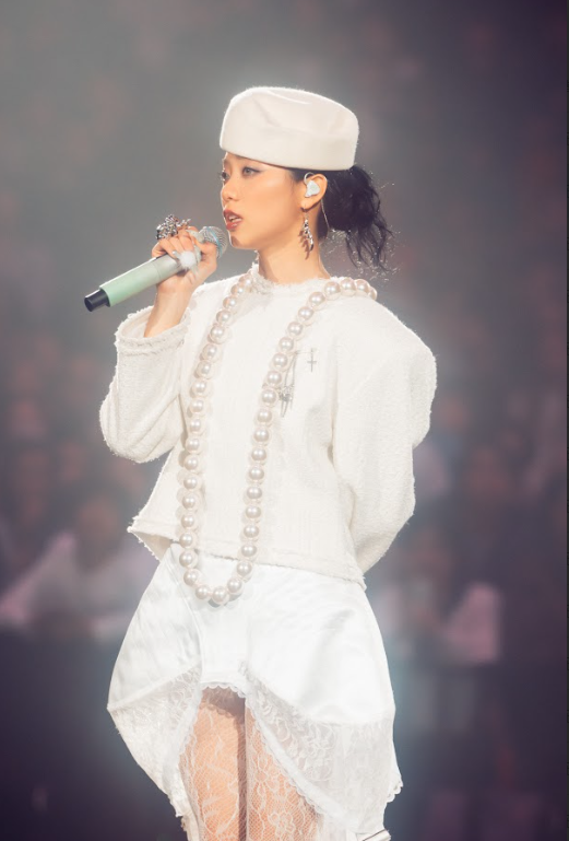 JACE陳凱詠紅館演唱會尾場！嘉賓林家謙鍾雪瑩掀高潮 眼濕濕哽咽：口話支持但入場就冇人