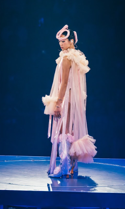 JACE陳凱詠紅館演唱會尾場！嘉賓林家謙鍾雪瑩掀高潮 眼濕濕哽咽：口話支持但入場就冇人