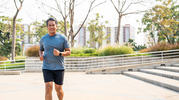 50歲男不煙不酒勤運動竟患末期腎衰竭！醫生揭原因竟是無糖黑咖啡：天天吞毒