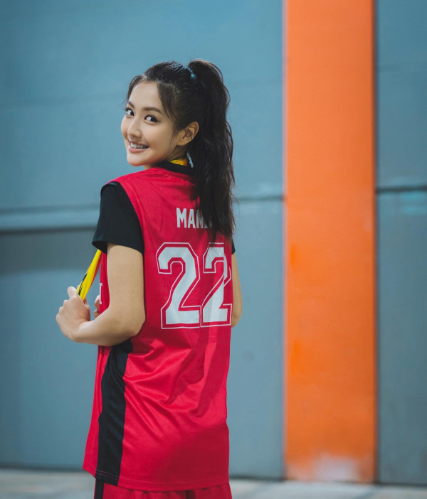 夜王｜Chi Ling譚旻萱身份背景大起底！170磅肥妹黑歷史曝光判若兩人