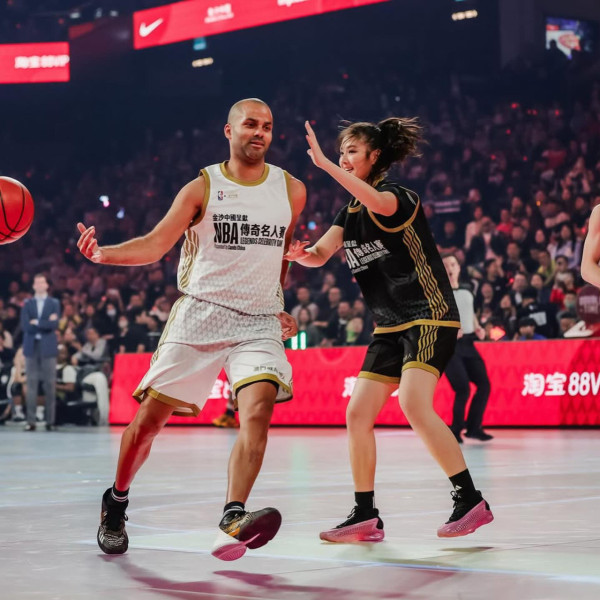 夜王｜Chi Ling譚旻萱身份背景大起底！170磅肥妹黑歷史曝光判若兩人