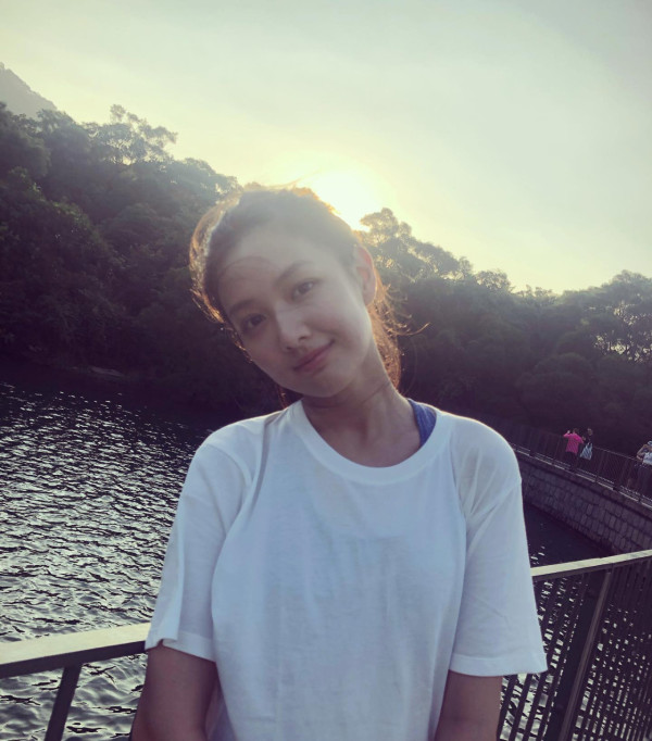 夜王｜Chi Ling譚旻萱身份背景大起底！170磅肥妹黑歷史曝光判若兩人