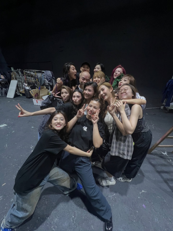 夜王｜楊偲泳激情戲份被刪淪為隱形人？絕密劇照曝光坐大髀、舌戰惹轟動