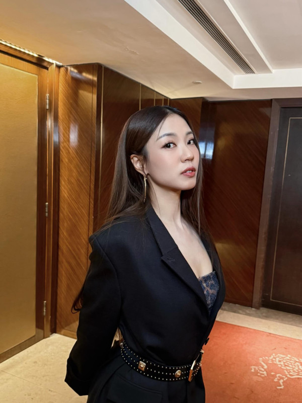 夜王｜「水晶 」芯駖首拍出浴戲震撼網民視覺 39歲星途逆襲演媽媽生撈味濃