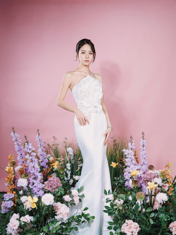 港姐冠軍罕有開金口獲力捧做歌手？人靚聲甜驚艷網民：2026樂壇新人