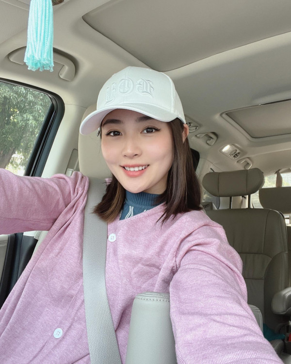 34歲失婚人妻透視露出胸側神秘紋身！邪惡視角罕晒性感泳衣照震撼眼球