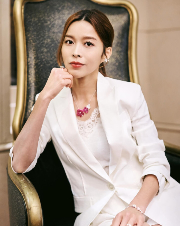 賴慰玲生完兩胎後親認封肚一原因放棄追女！罕談9年前未婚懷孕曾考慮不結婚