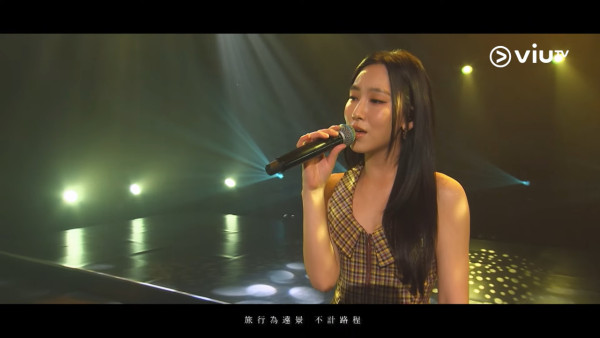 炎明熹破天荒首登ViuTV《CHILL CLUB》 離巢後奪隔籬台冠軍歌9字吐真實感受