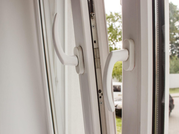 抽濕機抽極唔乾？專家揭1個致命錯誤：等於同全香港交換濕氣！附慳電大法