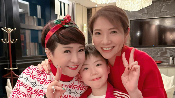 狄波拉豪請《中年好聲音》家族團拜!狂派六合彩豪送LV禮物人人有份極誇張