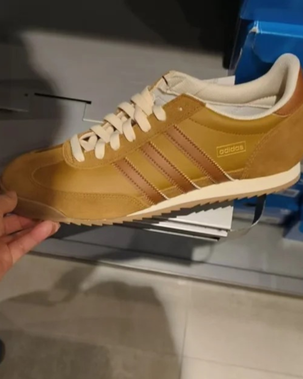 東薈城Adidas開倉波鞋買1送1兼額外半價！網民直擊$599兩對靚款極易襯