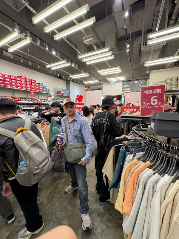 東薈城Adidas開倉波鞋買1送1兼額外半價！網民直擊$599兩對靚款極易襯