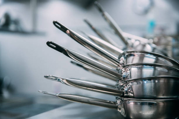 不鏽鋼煲易受重金屬污染！醫生揭5情況恐慢性鉛中毒／消委會教分不鏽鋼標籤號碼／附6款安全名單