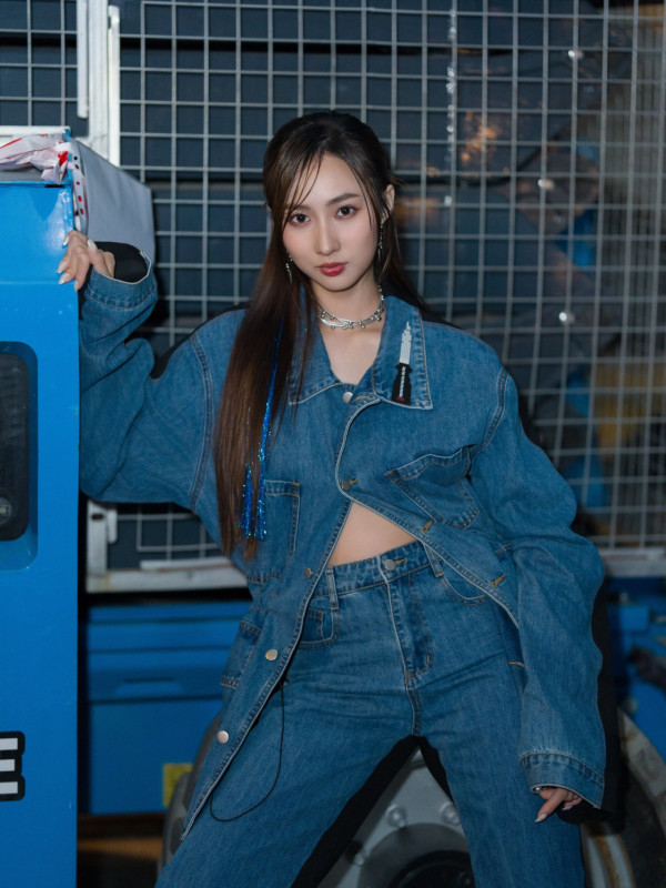 鍾柔美再被網民踢爆疑似又講大話？降呢緋聞男友Eden做朋友 IG洩蜜竟戴住情人節禮物