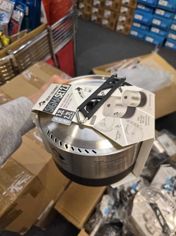 尖沙咀海港城名牌開倉低至2折！行李箱最平$199 行山露營用具勁減逾$2,000