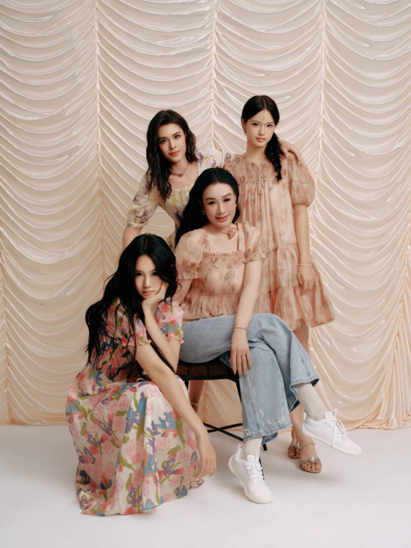 鍾麗緹一門四美母女激罕性感大解放！細女身材比例完美逆襲靚過兩位家姐