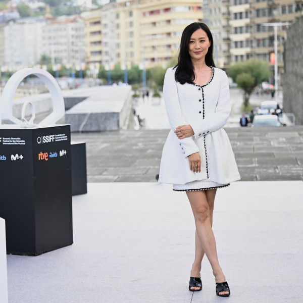 前TVB最索花旦素顏樣現顯老痕跡！與20年前對比驚人：自然優雅地老去