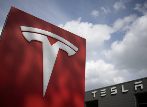 財政預算案2026｜電動車「一換一」寬減將成絕唱 呢日期後買 Tesla 或貴逾 XX 萬 專家：呢部分電動車受影響最大