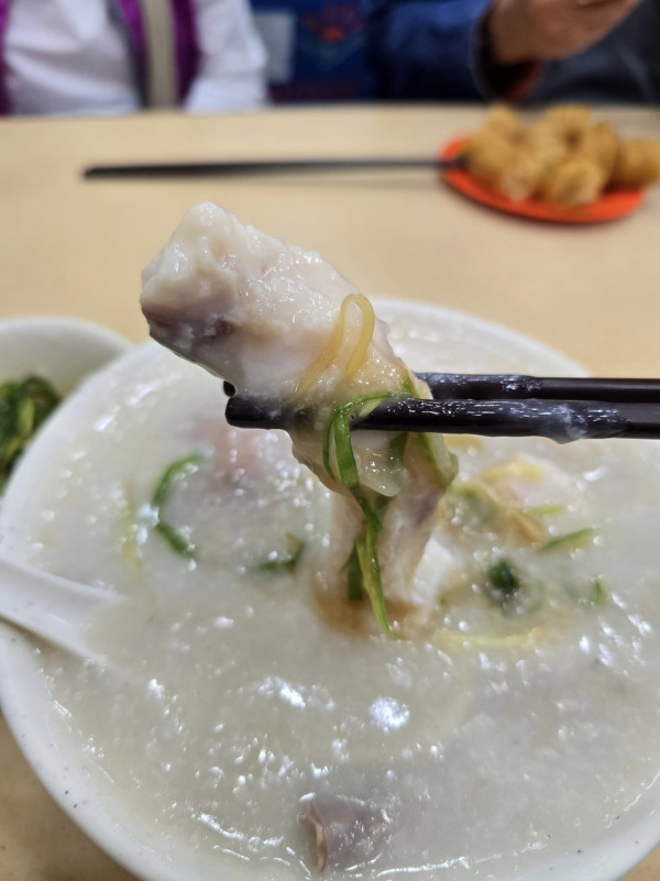 【鰂魚涌美食】老字號「生記」因1原因結業！ 必食足料牛肉粥／足料鯇魚粥／魚腩牛肉粥／混醬腸粉