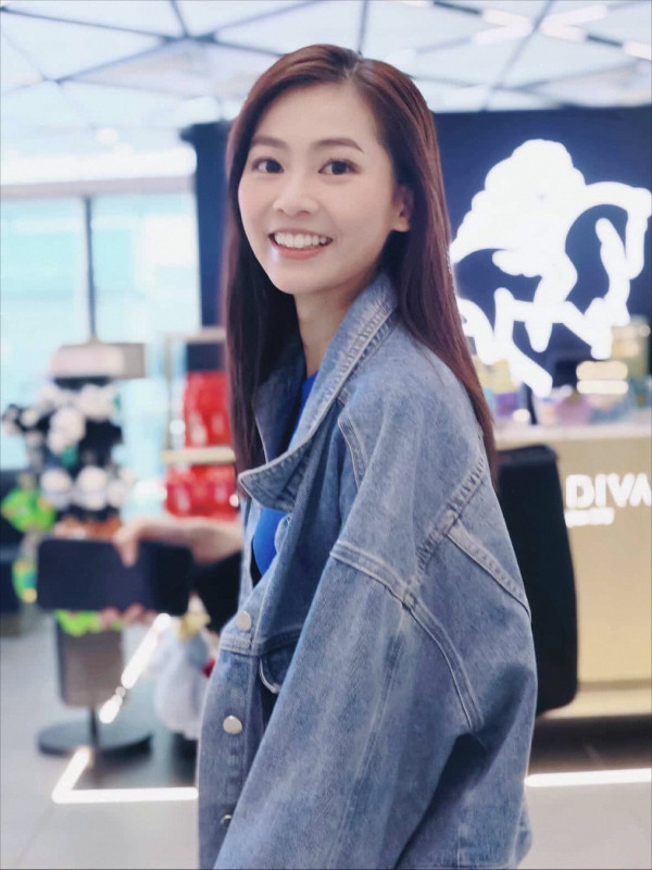 郭柏妍教化妝揭最真實素顏驚為天人！網民竟踩畫蛇添足：拜託以後唔好化