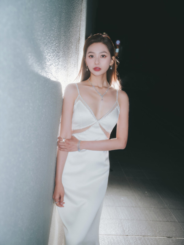 郭柏妍教化妝揭最真實素顏驚為天人!網民竟踩畫蛇添足:拜託以後唔好化